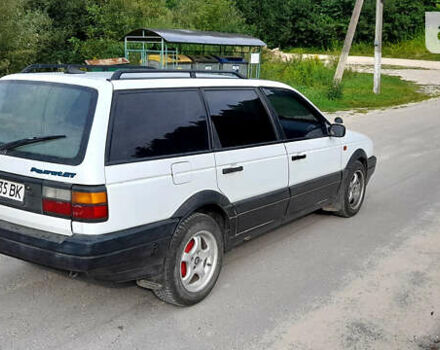 Белый Фольксваген Пассат, объемом двигателя 1.8 л и пробегом 350 тыс. км за 1650 $, фото 4 на Automoto.ua