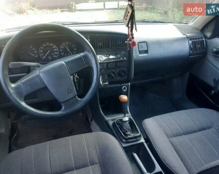 Білий Фольксваген Пассат, об'ємом двигуна 1.8 л та пробігом 600 тис. км за 990 $, фото 4 на Automoto.ua