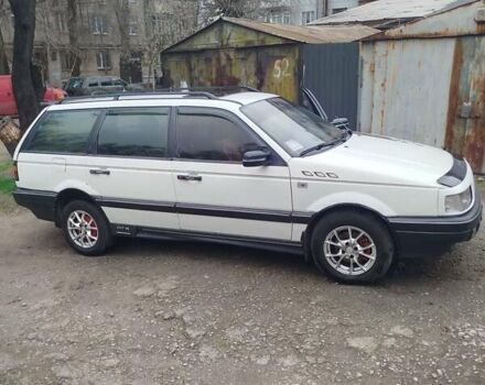 Белый Фольксваген Пассат, объемом двигателя 1.6 л и пробегом 500 тыс. км за 1700 $, фото 2 на Automoto.ua