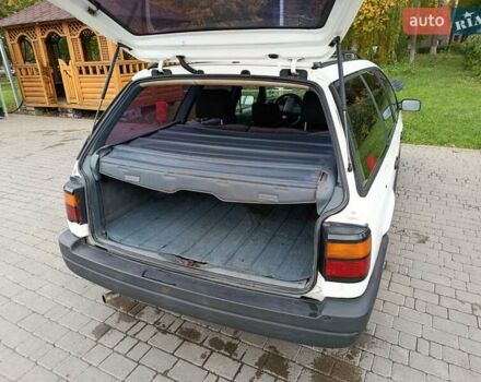 Білий Фольксваген Пассат, об'ємом двигуна 1.6 л та пробігом 248 тис. км за 2200 $, фото 6 на Automoto.ua