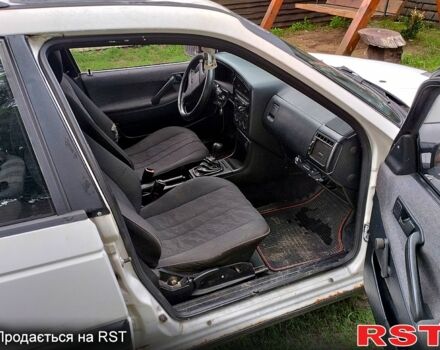 Білий Фольксваген Пассат, об'ємом двигуна 2 л та пробігом 0 тис. км за 2000 $, фото 1 на Automoto.ua