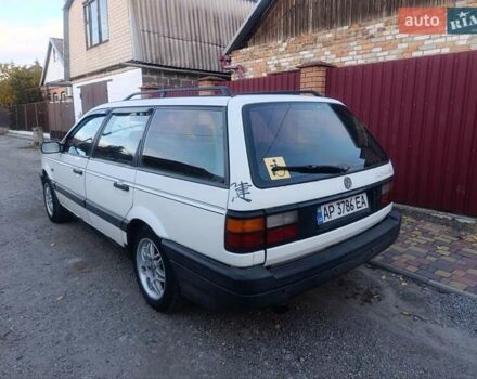 Белый Фольксваген Пассат, объемом двигателя 1.6 л и пробегом 300 тыс. км за 1500 $, фото 6 на Automoto.ua