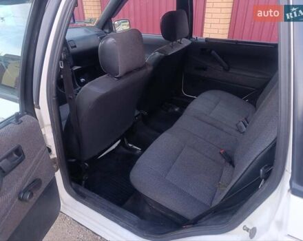 Белый Фольксваген Пассат, объемом двигателя 1.6 л и пробегом 300 тыс. км за 1500 $, фото 7 на Automoto.ua