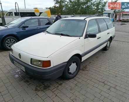 Білий Фольксваген Пассат, об'ємом двигуна 1.6 л та пробігом 248 тис. км за 2200 $, фото 1 на Automoto.ua