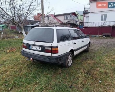 Белый Фольксваген Пассат, объемом двигателя 1.8 л и пробегом 312 тыс. км за 1700 $, фото 5 на Automoto.ua