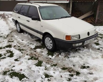 Белый Фольксваген Пассат, объемом двигателя 1.78 л и пробегом 250 тыс. км за 1350 $, фото 2 на Automoto.ua