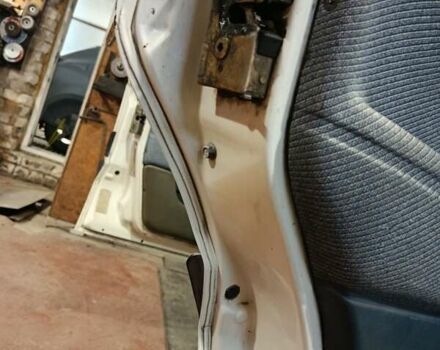 Білий Фольксваген Пассат, об'ємом двигуна 8 л та пробігом 270 тис. км за 2500 $, фото 16 на Automoto.ua