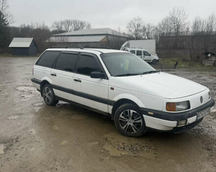 Белый Фольксваген Пассат, объемом двигателя 1.78 л и пробегом 300 тыс. км за 1800 $, фото 2 на Automoto.ua