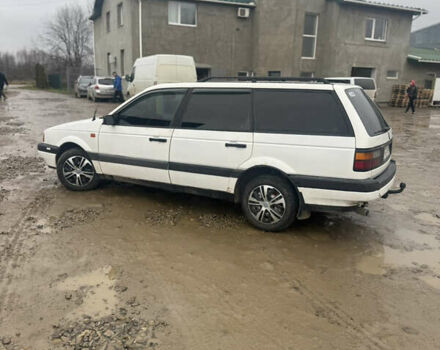 Белый Фольксваген Пассат, объемом двигателя 1.78 л и пробегом 300 тыс. км за 1800 $, фото 1 на Automoto.ua