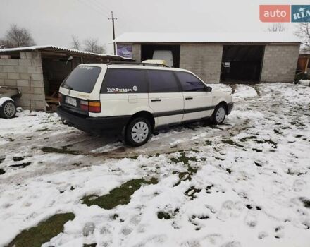 Белый Фольксваген Пассат, объемом двигателя 1.78 л и пробегом 250 тыс. км за 1350 $, фото 5 на Automoto.ua