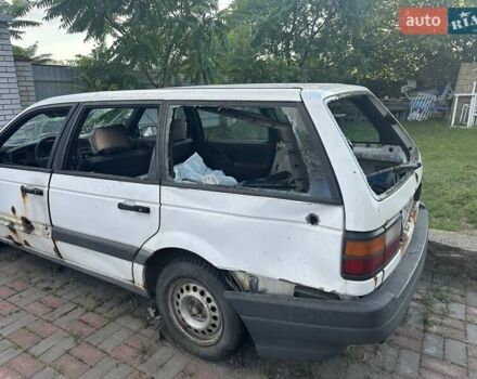 Белый Фольксваген Пассат, объемом двигателя 1.8 л и пробегом 435 тыс. км за 500 $, фото 1 на Automoto.ua