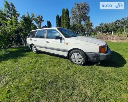 Белый Фольксваген Пассат, объемом двигателя 0 л и пробегом 425 тыс. км за 1300 $, фото 6 на Automoto.ua