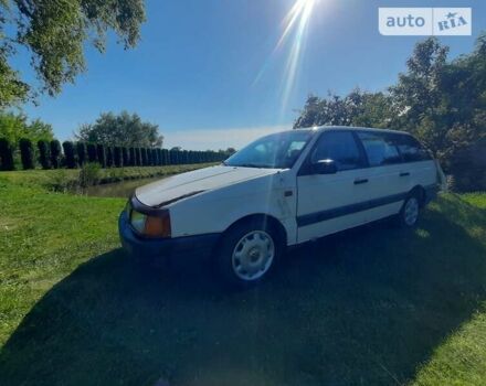 Белый Фольксваген Пассат, объемом двигателя 0 л и пробегом 425 тыс. км за 1300 $, фото 4 на Automoto.ua