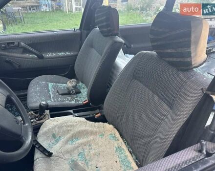 Белый Фольксваген Пассат, объемом двигателя 1.8 л и пробегом 435 тыс. км за 500 $, фото 4 на Automoto.ua