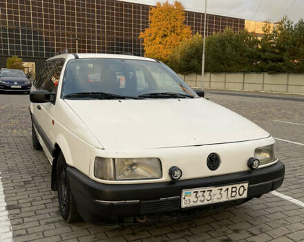 Білий Фольксваген Пассат, об'ємом двигуна 1.8 л та пробігом 341 тис. км за 1900 $, фото 5 на Automoto.ua