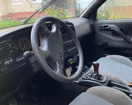 Білий Фольксваген Пассат, об'ємом двигуна 2 л та пробігом 400 тис. км за 1500 $, фото 3 на Automoto.ua