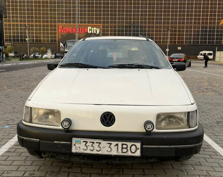 Білий Фольксваген Пассат, об'ємом двигуна 1.8 л та пробігом 341 тис. км за 1900 $, фото 4 на Automoto.ua