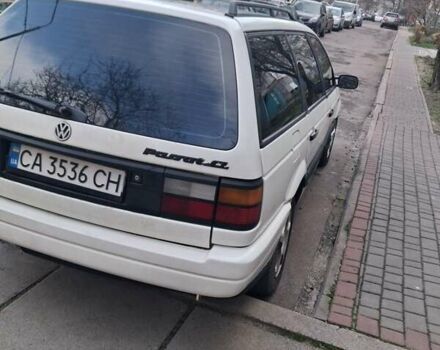 Белый Фольксваген Пассат, объемом двигателя 1.9 л и пробегом 340 тыс. км за 1500 $, фото 4 на Automoto.ua