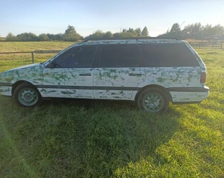 Белый Фольксваген Пассат, объемом двигателя 1.9 л и пробегом 199 тыс. км за 1500 $, фото 5 на Automoto.ua