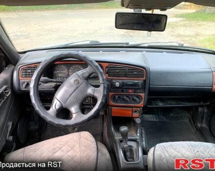 Білий Фольксваген Пассат, об'ємом двигуна 1.8 л та пробігом 250 тис. км за 1300 $, фото 8 на Automoto.ua