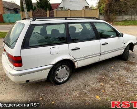 Білий Фольксваген Пассат, об'ємом двигуна 1.8 л та пробігом 250 тис. км за 1300 $, фото 2 на Automoto.ua