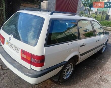 Белый Фольксваген Пассат, объемом двигателя 1.9 л и пробегом 300 тыс. км за 2350 $, фото 9 на Automoto.ua