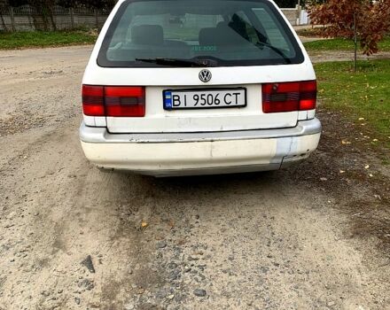 Білий Фольксваген Пассат, об'ємом двигуна 1.8 л та пробігом 250 тис. км за 1300 $, фото 4 на Automoto.ua