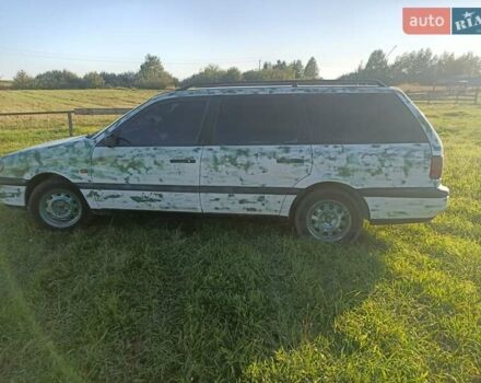 Белый Фольксваген Пассат, объемом двигателя 1.9 л и пробегом 200 тыс. км за 1500 $, фото 4 на Automoto.ua