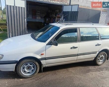 Белый Фольксваген Пассат, объемом двигателя 1.9 л и пробегом 300 тыс. км за 2350 $, фото 7 на Automoto.ua