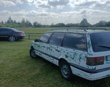 Белый Фольксваген Пассат, объемом двигателя 1.9 л и пробегом 200 тыс. км за 1400 $, фото 3 на Automoto.ua