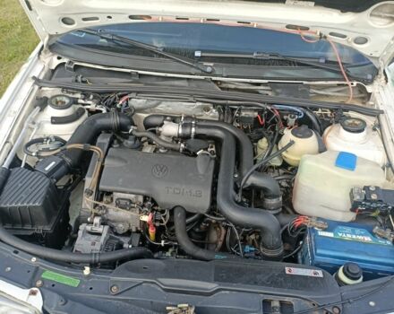 Белый Фольксваген Пассат, объемом двигателя 1.9 л и пробегом 200 тыс. км за 1400 $, фото 6 на Automoto.ua