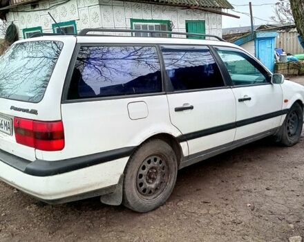 Белый Фольксваген Пассат, объемом двигателя 2 л и пробегом 300 тыс. км за 2200 $, фото 2 на Automoto.ua