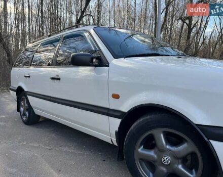 Белый Фольксваген Пассат, объемом двигателя 1.9 л и пробегом 400 тыс. км за 3399 $, фото 3 на Automoto.ua