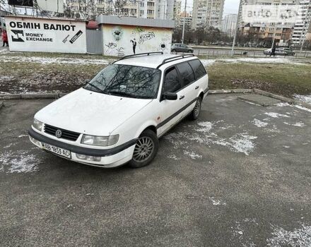 Білий Фольксваген Пассат, об'ємом двигуна 1.8 л та пробігом 320 тис. км за 2500 $, фото 2 на Automoto.ua