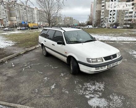 Білий Фольксваген Пассат, об'ємом двигуна 1.8 л та пробігом 320 тис. км за 2500 $, фото 3 на Automoto.ua