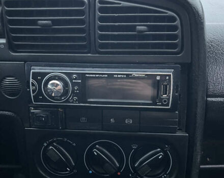 Белый Фольксваген Пассат, объемом двигателя 1.8 л и пробегом 299 тыс. км за 1499 $, фото 27 на Automoto.ua