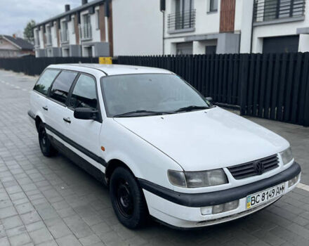 Белый Фольксваген Пассат, объемом двигателя 1.8 л и пробегом 299 тыс. км за 1499 $, фото 6 на Automoto.ua