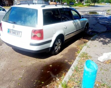 Белый Фольксваген Пассат, объемом двигателя 1.9 л и пробегом 525 тыс. км за 2400 $, фото 4 на Automoto.ua