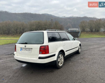 Белый Фольксваген Пассат, объемом двигателя 1.9 л и пробегом 300 тыс. км за 2699 $, фото 2 на Automoto.ua