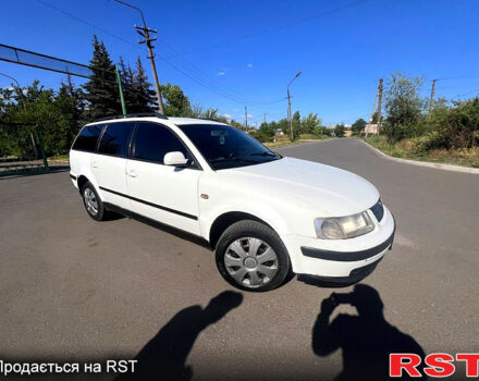 Белый Фольксваген Пассат, объемом двигателя 1.9 л и пробегом 100 тыс. км за 2800 $, фото 4 на Automoto.ua