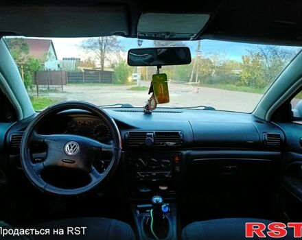 Белый Фольксваген Пассат, объемом двигателя 1.6 л и пробегом 458 тыс. км за 3700 $, фото 6 на Automoto.ua