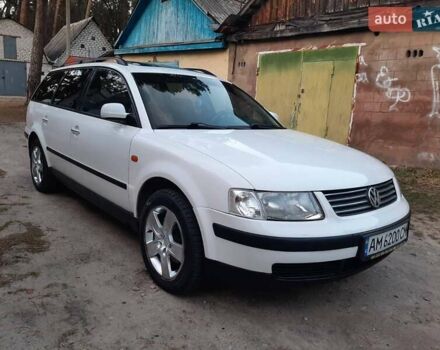 Белый Фольксваген Пассат, объемом двигателя 1.6 л и пробегом 460 тыс. км за 3650 $, фото 3 на Automoto.ua