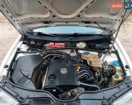 Белый Фольксваген Пассат, объемом двигателя 1.6 л и пробегом 460 тыс. км за 3650 $, фото 5 на Automoto.ua