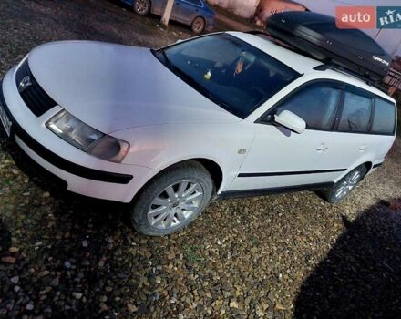 Білий Фольксваген Пассат, об'ємом двигуна 1.8 л та пробігом 469 тис. км за 3900 $, фото 5 на Automoto.ua