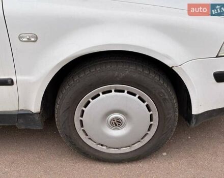 Белый Фольксваген Пассат, объемом двигателя 1.9 л и пробегом 368 тыс. км за 4700 $, фото 16 на Automoto.ua