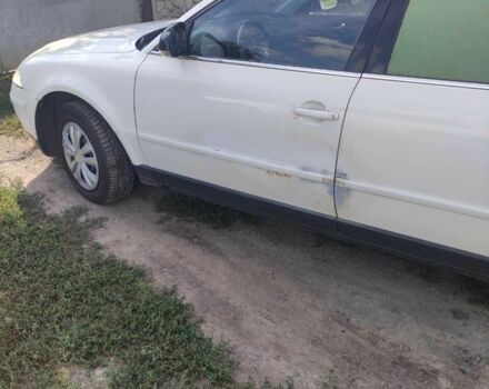 Белый Фольксваген Пассат, объемом двигателя 0 л и пробегом 380 тыс. км за 1800 $, фото 1 на Automoto.ua