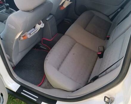 Белый Фольксваген Пассат, объемом двигателя 1.8 л и пробегом 265 тыс. км за 4400 $, фото 1 на Automoto.ua