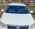 Білий Фольксваген Пассат, об'ємом двигуна 2 л та пробігом 385 тис. км за 5000 $, фото 1 на Automoto.ua