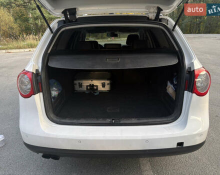 Фольксваген Пассат 2007 в Славуте на Automoto.ua Белый Фольксваген Пассат, объемом двигателя 2 л и пробегом 210 тыс. км за 6700 $, фото 17 на Automoto.ua