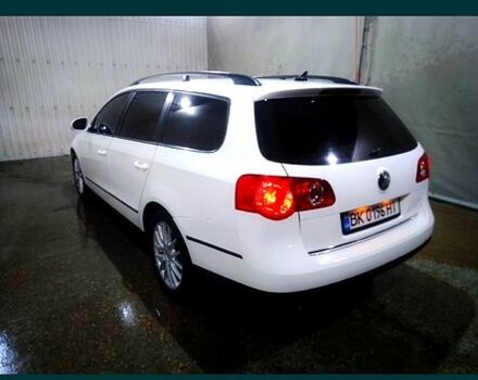 Белый Фольксваген Пассат, объемом двигателя 2 л и пробегом 230 тыс. км за 4999 $, фото 2 на Automoto.ua